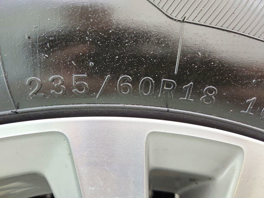 Used 2023 Buick Envision Preferred image 32