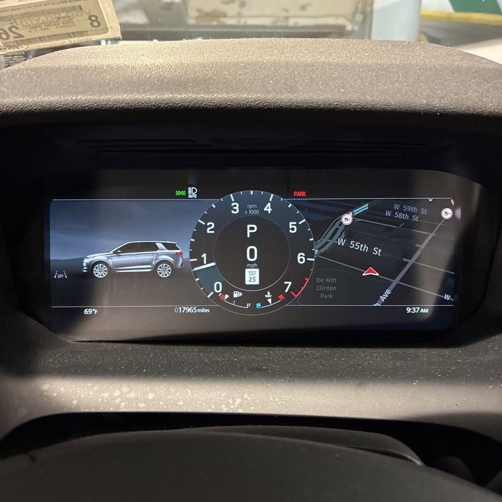 Used 2024 Land Rover Discovery Sport S image 6