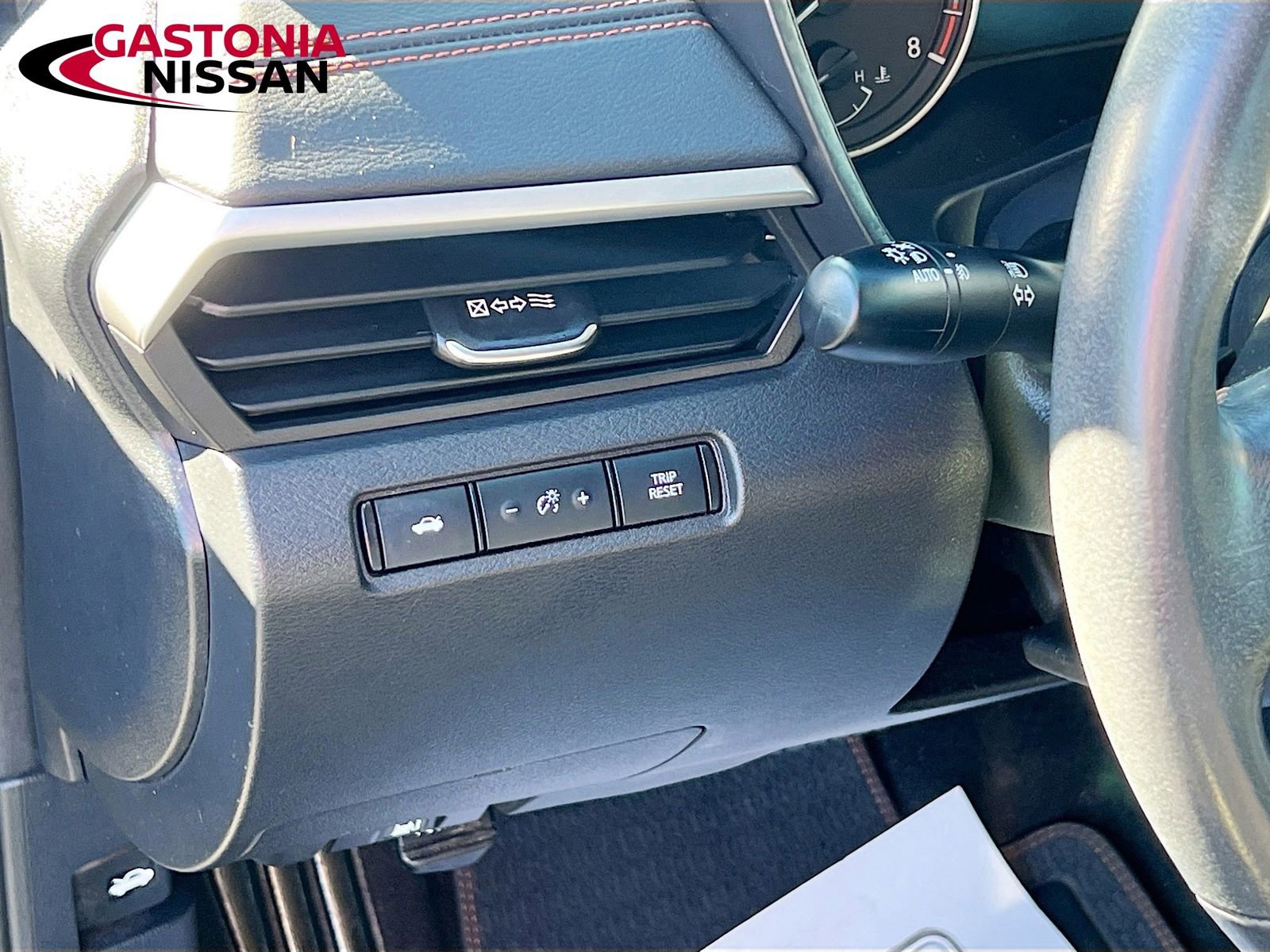 Used 2022 Nissan Altima 2.5 SR w/ Midnight Edition Package image 13