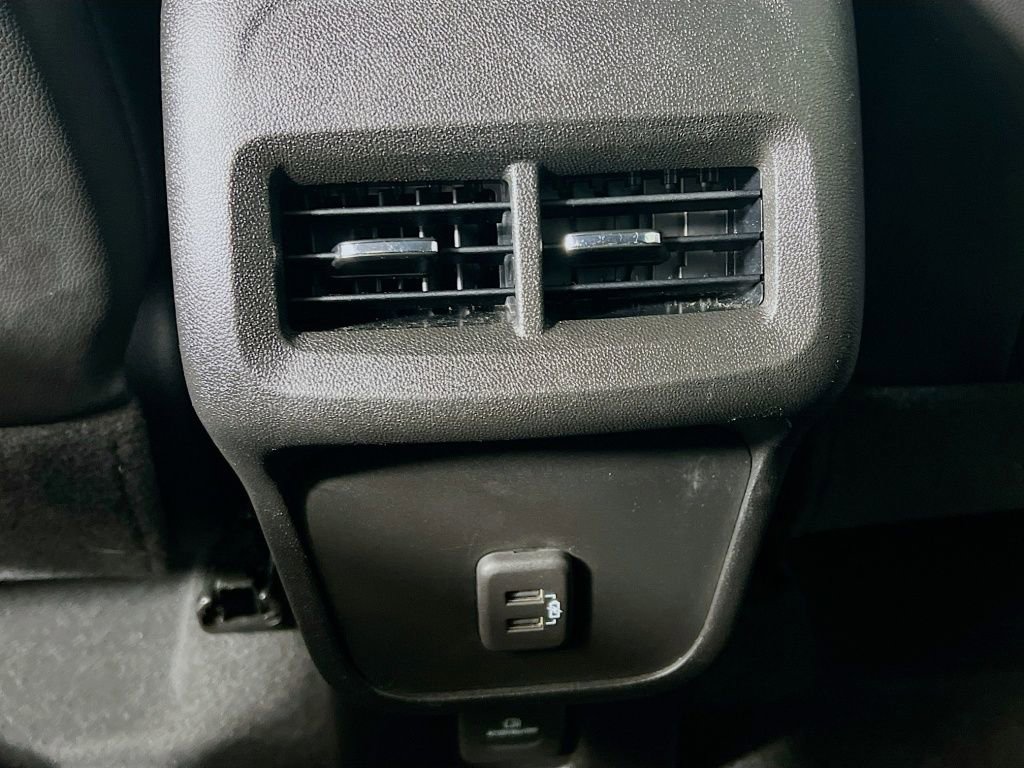 Used 2022 Chevrolet Equinox Premier image 24