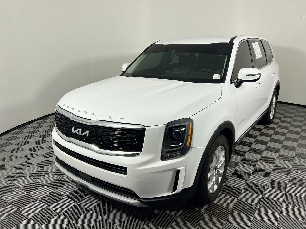 Used 2022 Kia Telluride LX AWD/4WD image 7