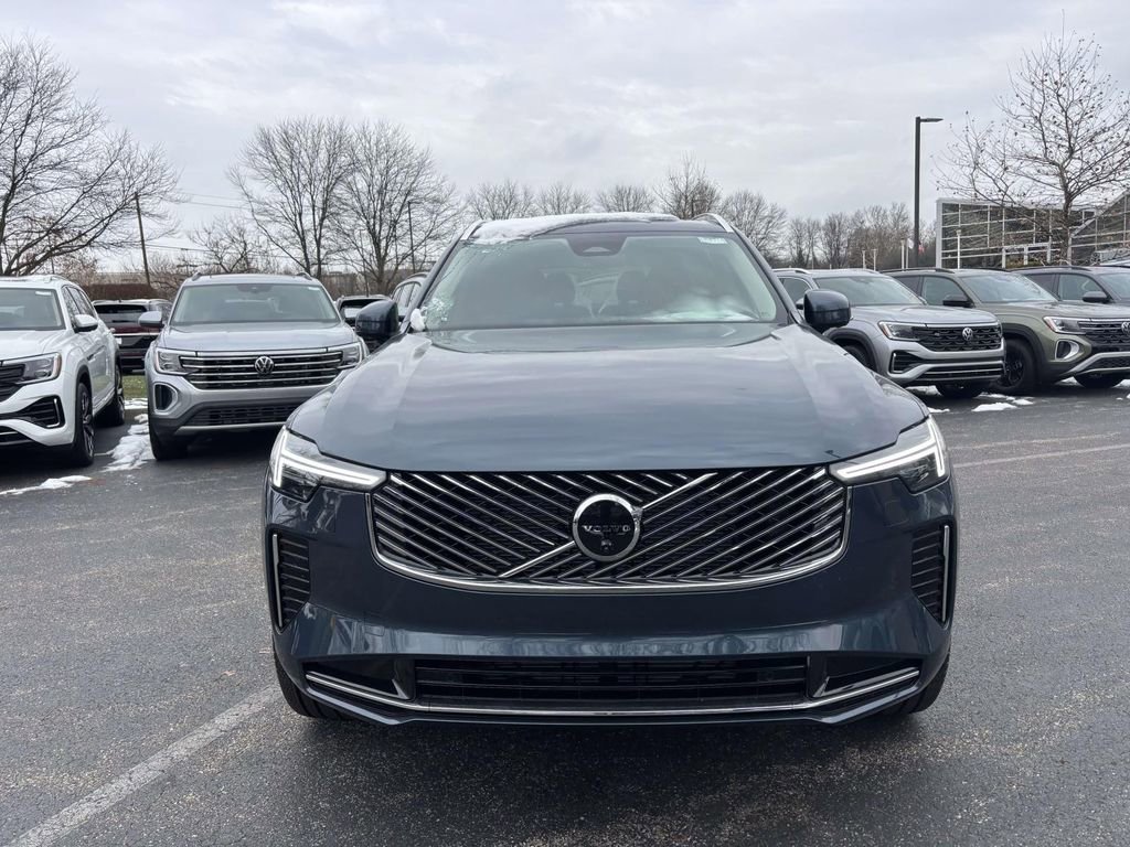 New 2026 Volvo XC90 B6 Plus image 2