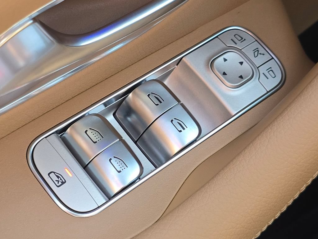 New 2026 Mercedes-Benz GLS 580 4MATIC image 29