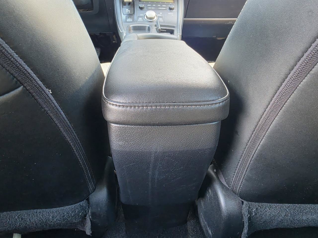 Used 2014 Lexus CT 200h FWD image 39