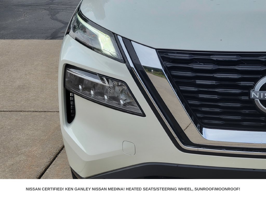 Certified 2023 Nissan Rogue SV w/ SV Premium B Package AWD/4WD image 9