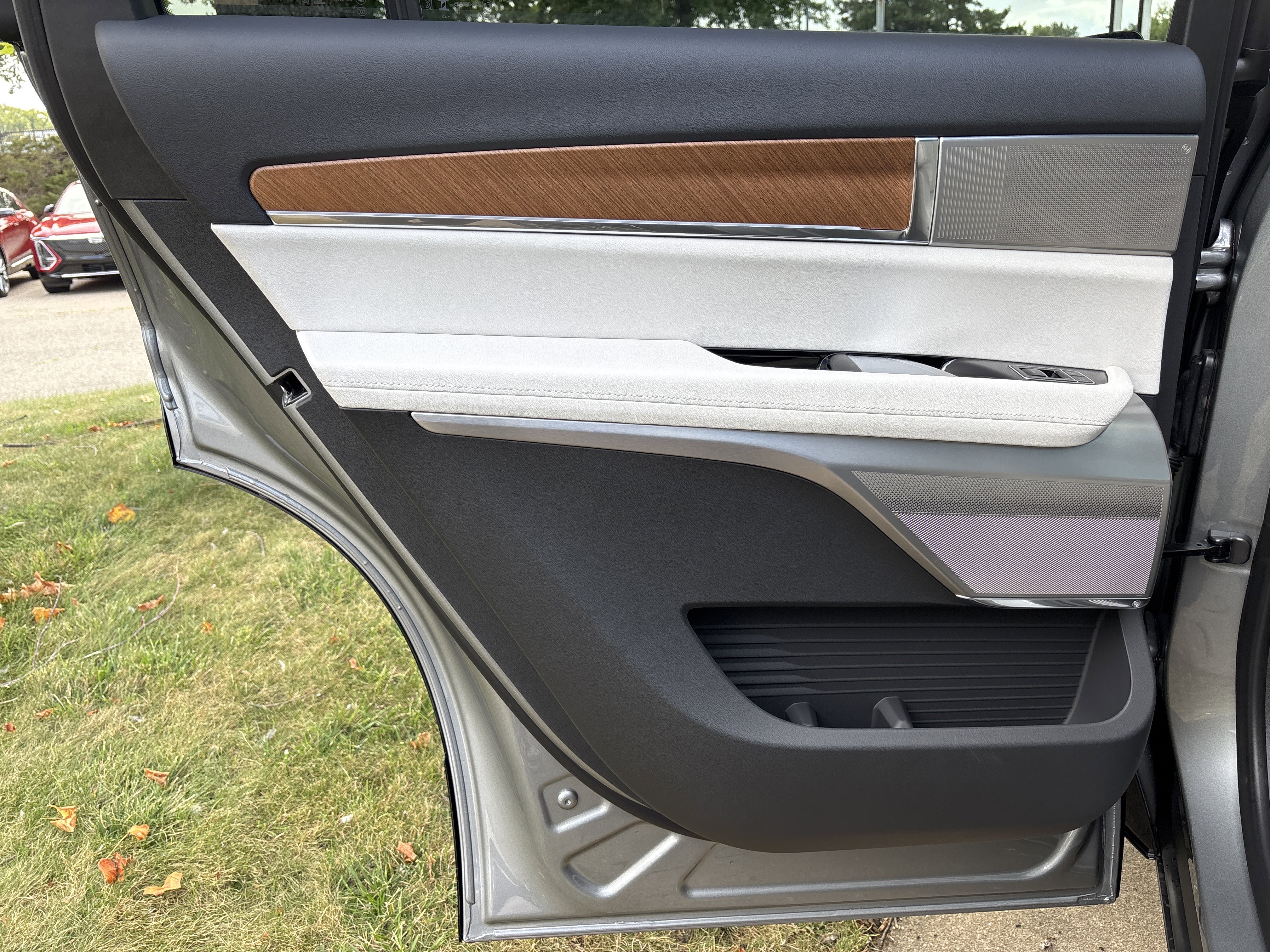 New 2026 Cadillac Vistiq Sport image 29