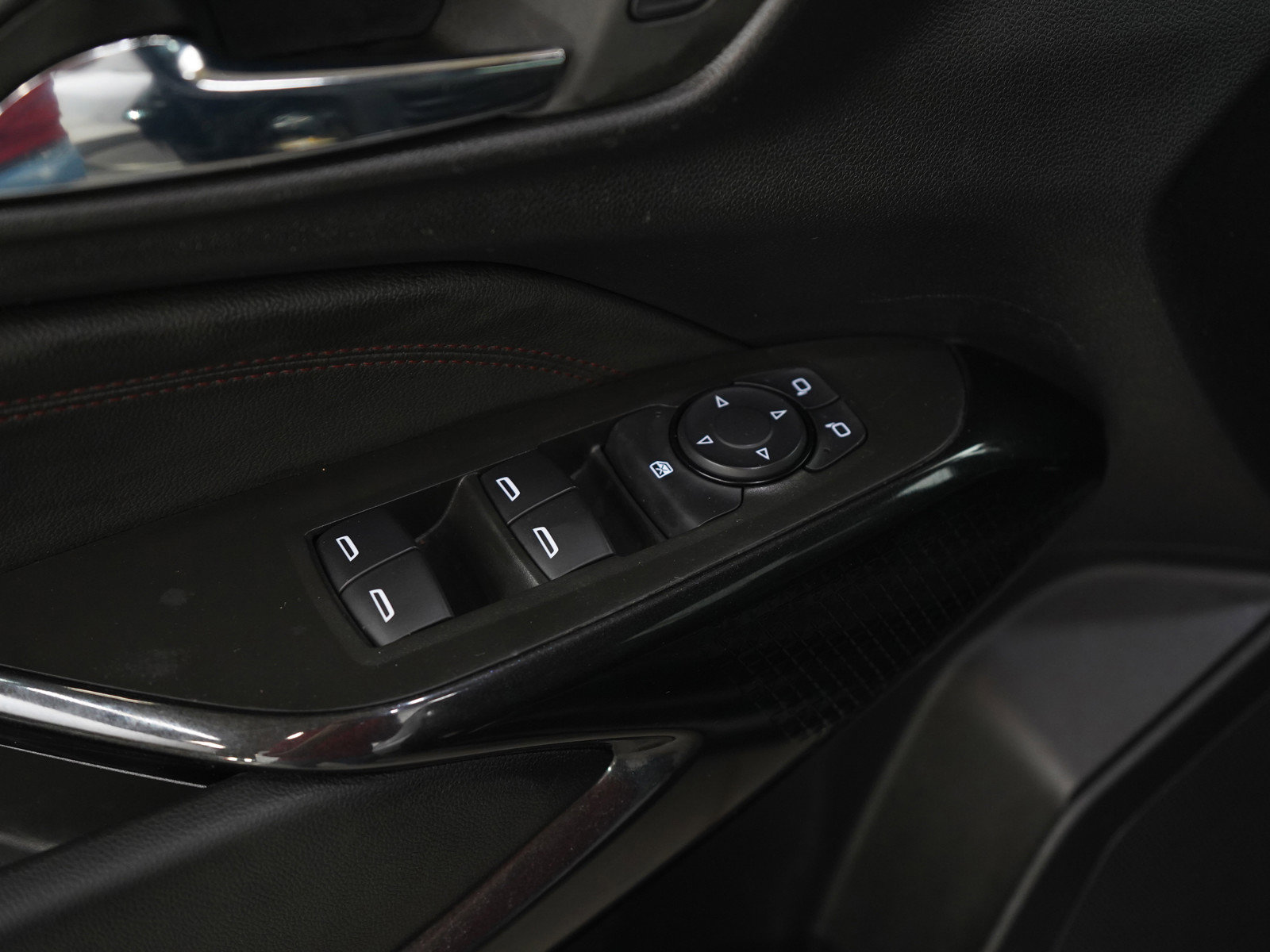 Used 2024 Chevrolet Trax RS w/ Driver Confidence Package image 21