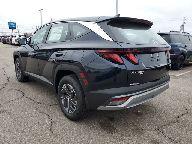 New 2026 Hyundai Tucson Blue SE image 3