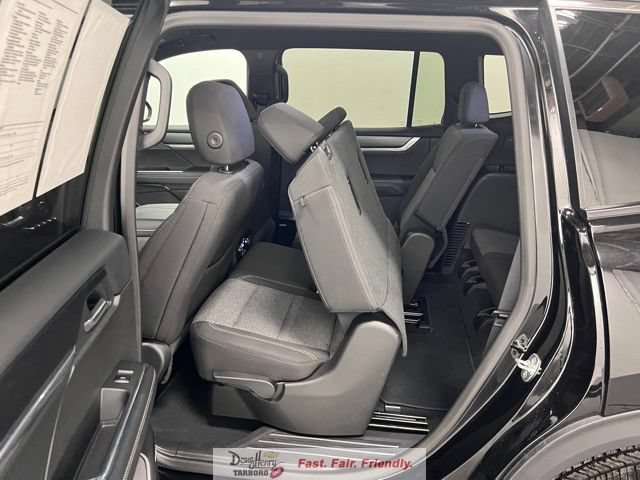 Used 2025 GMC Acadia Elevation FWD image 38