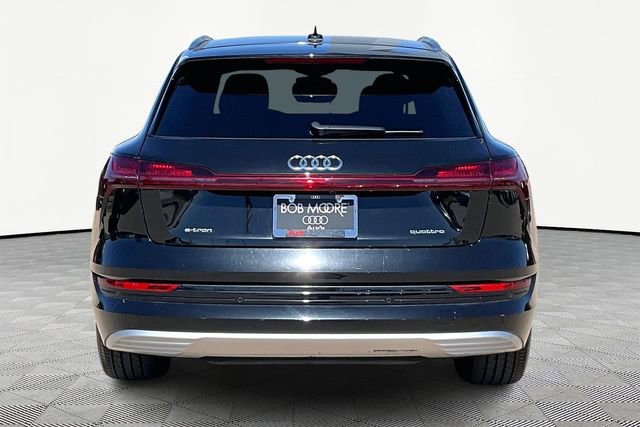 Used 2022 Audi e-tron Premium Plus w/ Premium Plus Package image 4