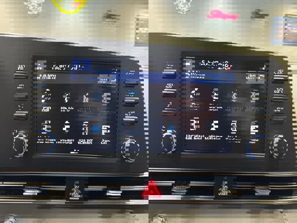 Used 2023 Hyundai Elantra SEL image 28