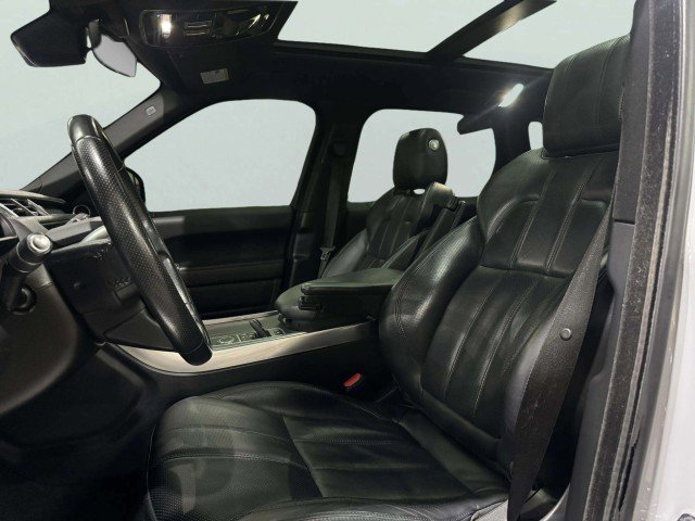 Used 2017 Land Rover Range Rover Sport HSE image 17