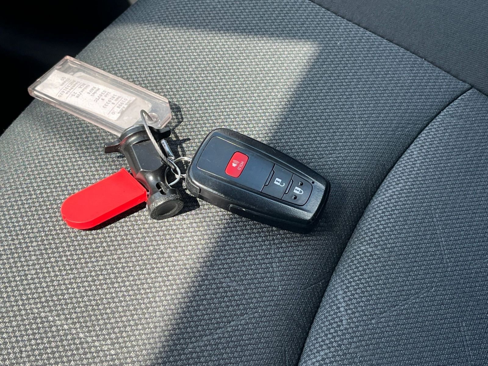 Used 2025 Toyota RAV4 XLE w/ Weather Package image 21