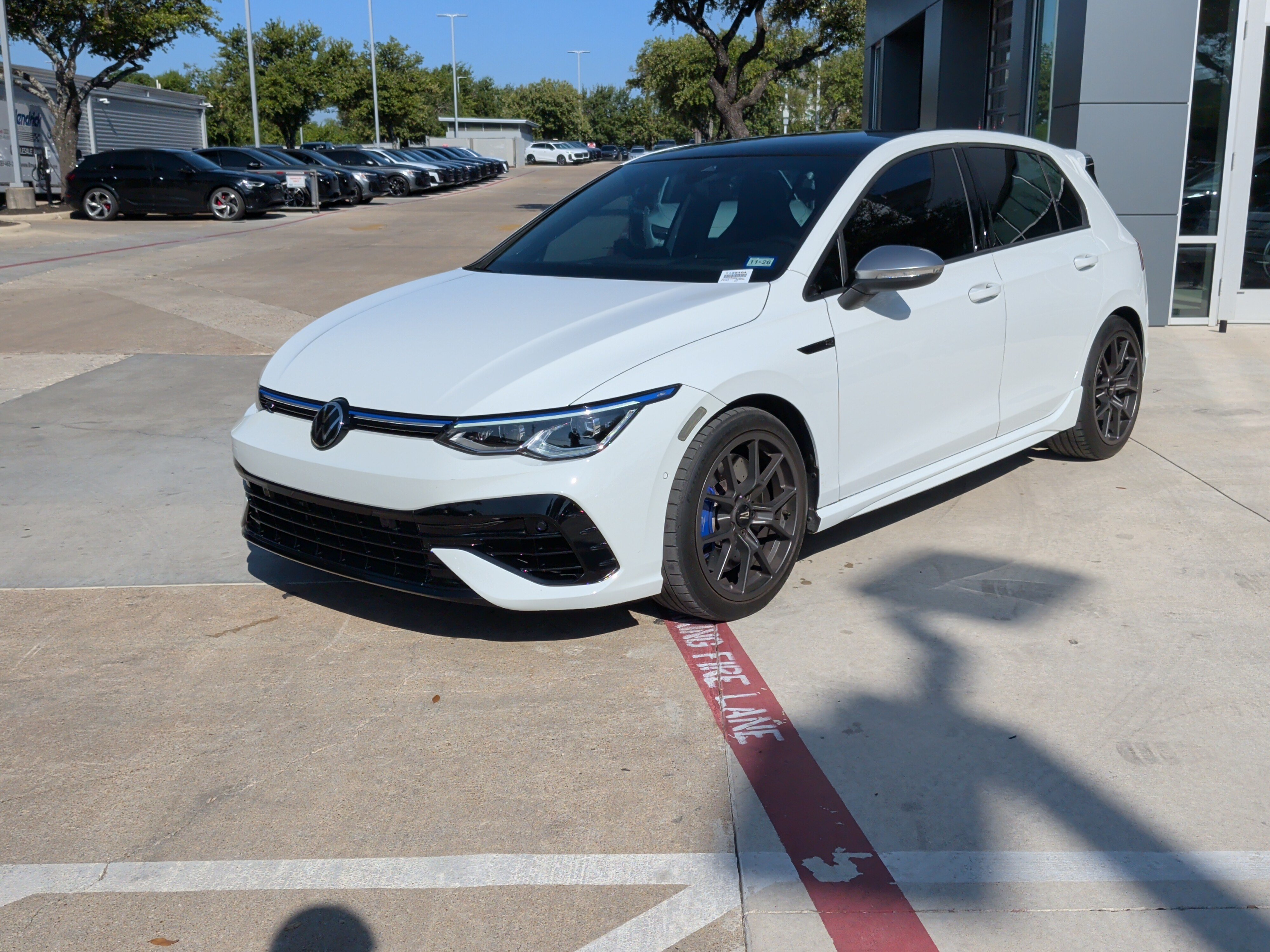 Used 2024 Volkswagen Golf R AWD/4WD image 5