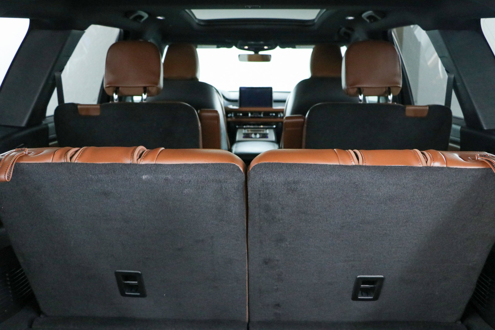 Used 2023 Lincoln Aviator Reserve w/ Jet Package AWD/4WD image 31