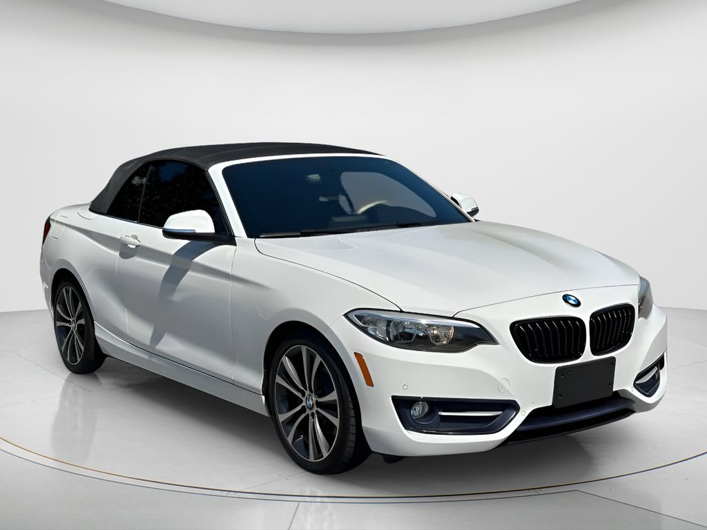Used 2017 BMW 230i Convertible RWD image 3