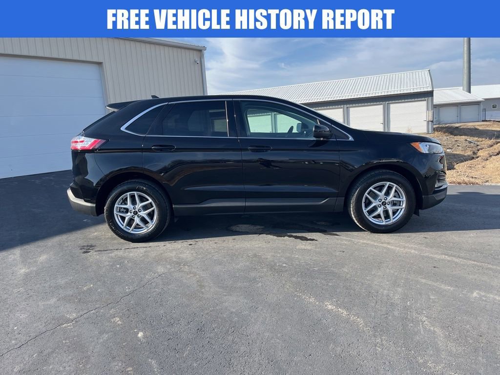 Used 2024 Ford Edge SEL w/ Convenience Package image 3