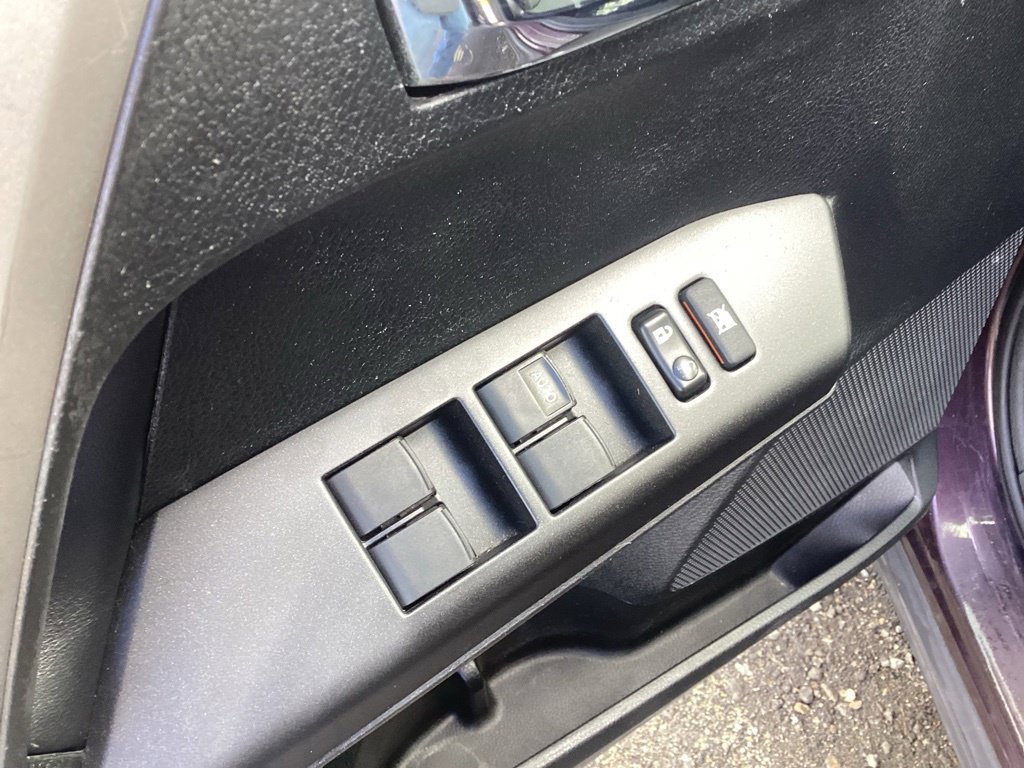 Used 2017 Toyota RAV4 XLE AWD/4WD image 11