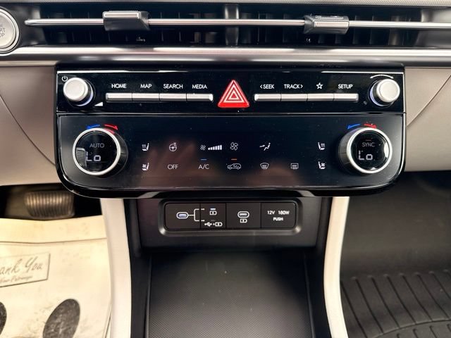 Used 2025 Hyundai Tucson Limited AWD/4WD image 23