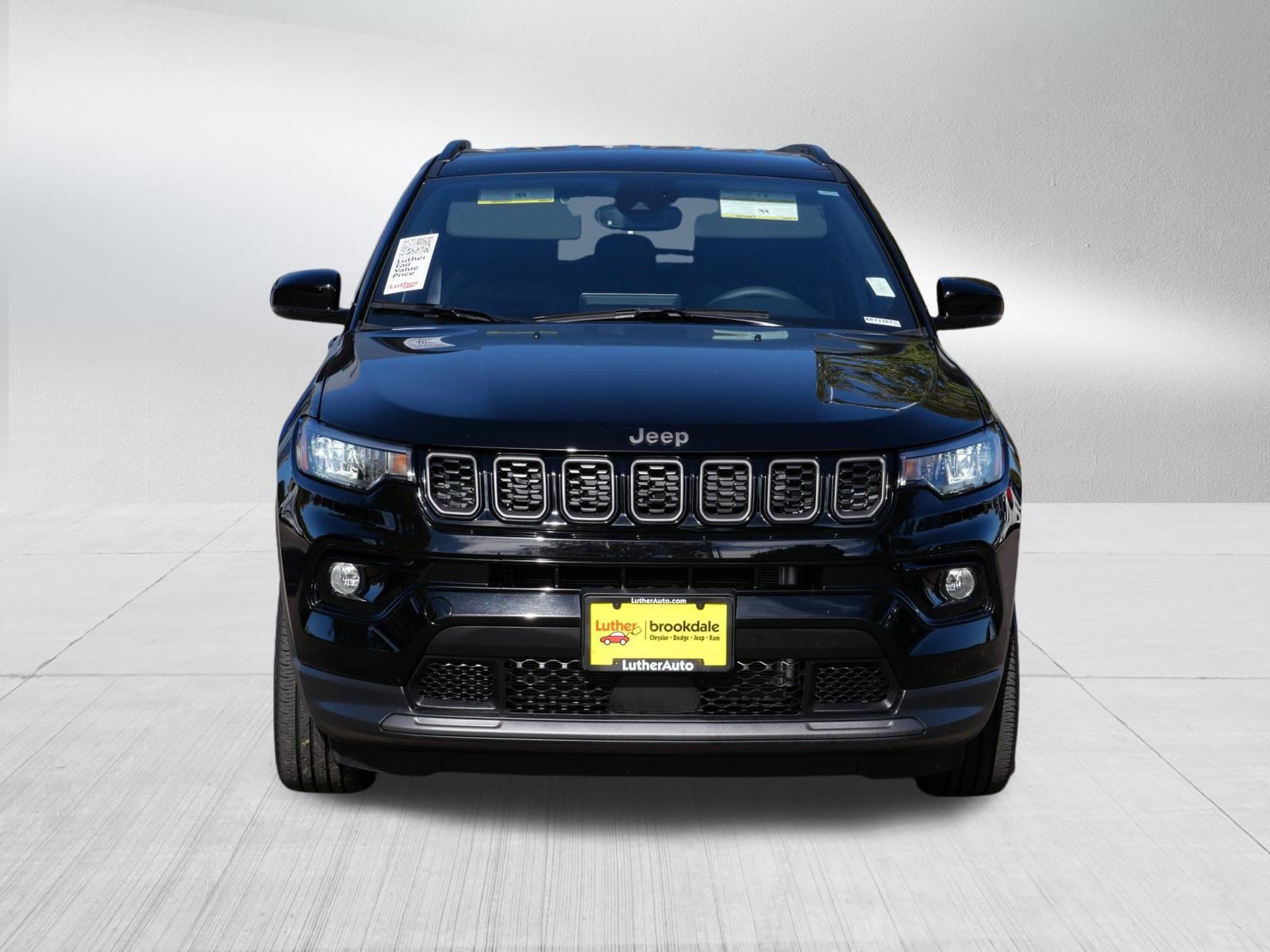 Used 2026 Jeep Compass Limited AWD/4WD image 2