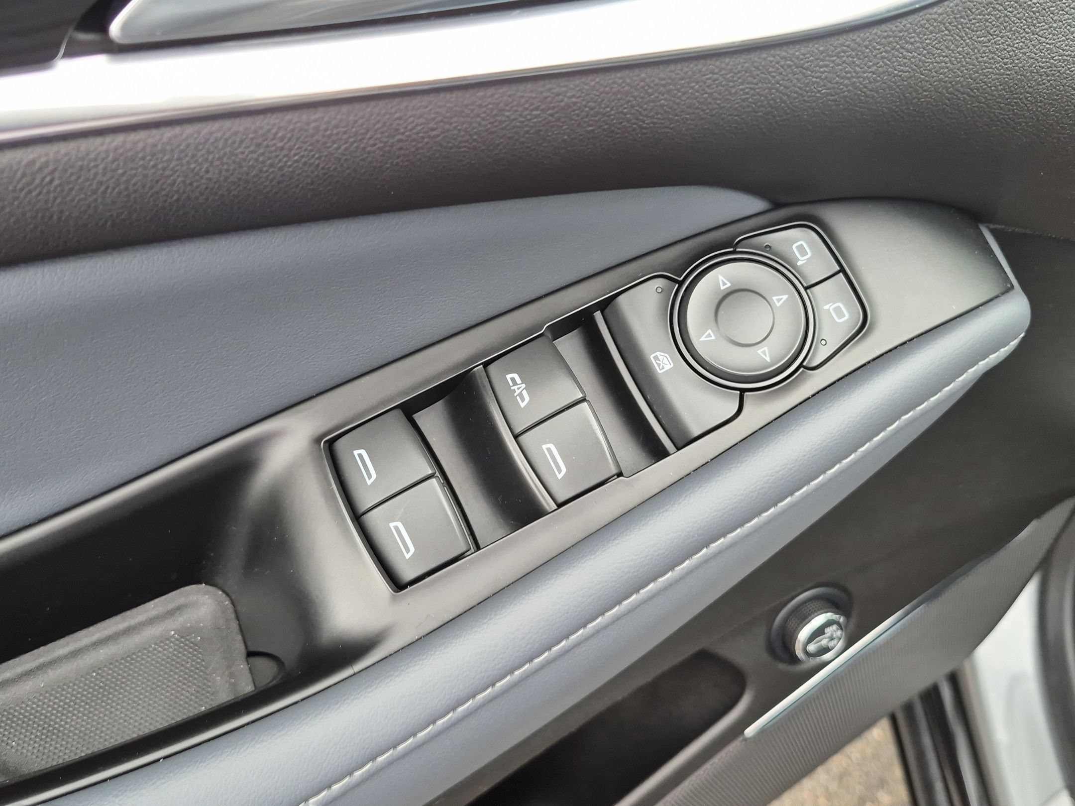 Certified 2023 Buick Enclave Essence AWD/4WD image 21