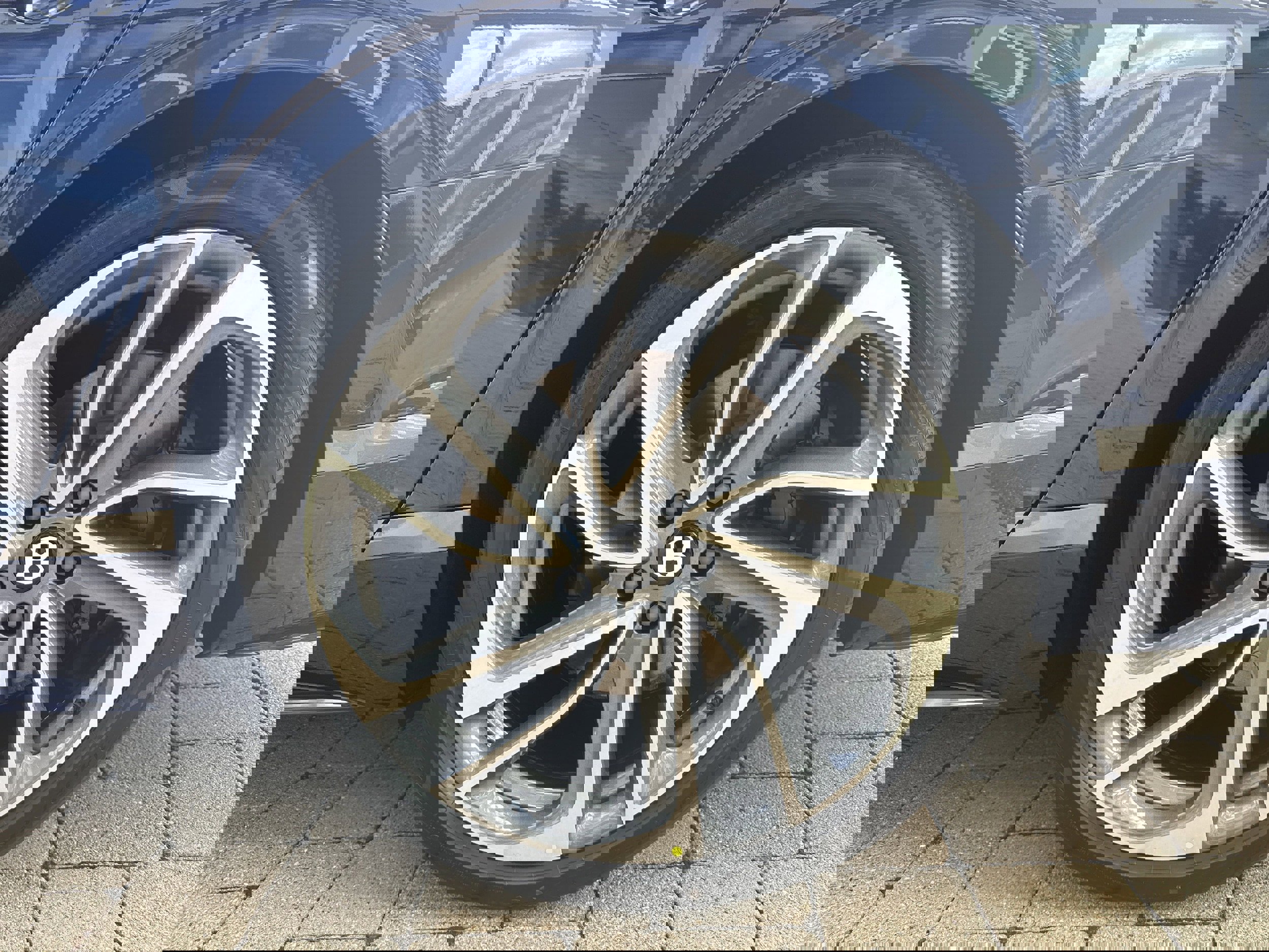 New 2025 Bentley Flying Spur Plug-In Hybrid image 28