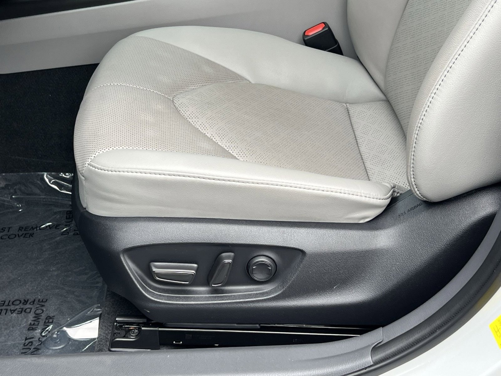 Used 2023 Toyota Camry XSE w/ Navigation Package image 11