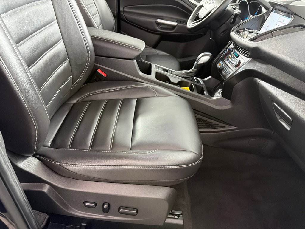 Used 2019 Ford Escape Titanium AWD/4WD image 23