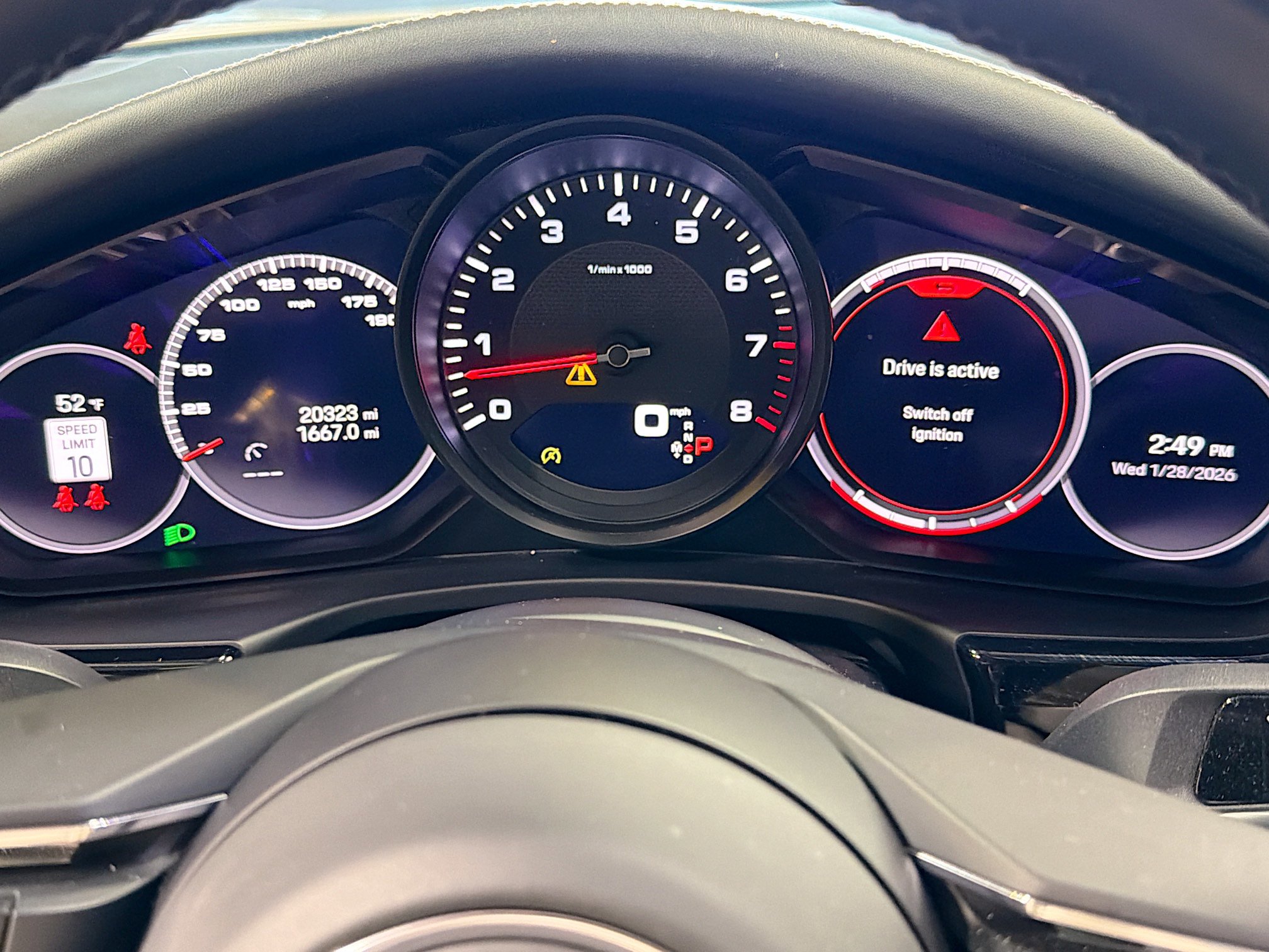 Used 2023 Porsche Panamera image 40