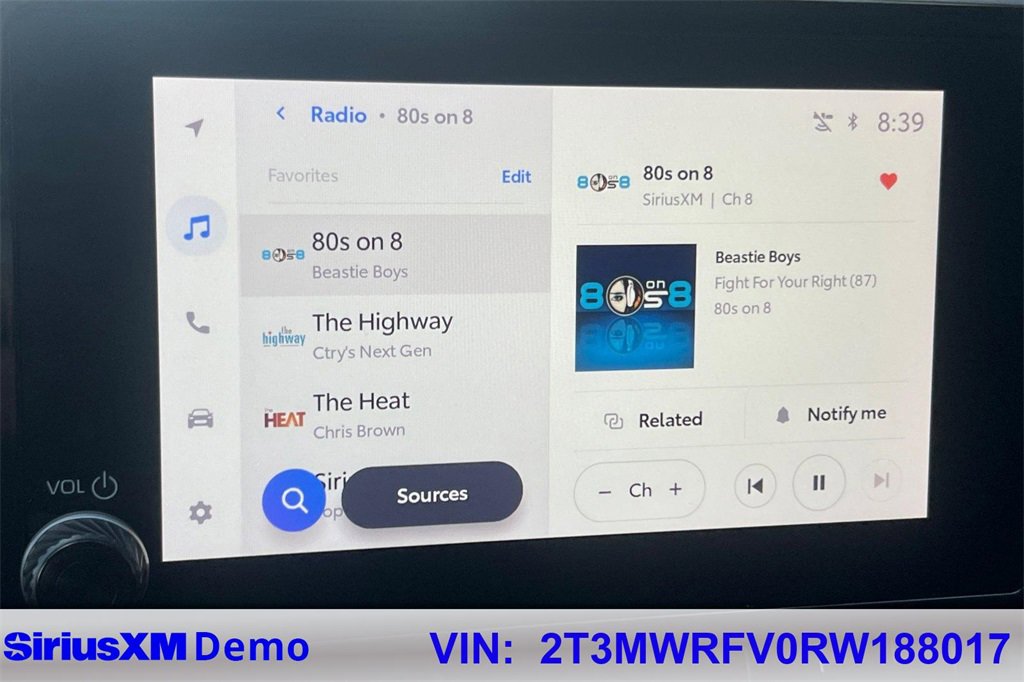 Used 2024 Toyota RAV4 LE image 29