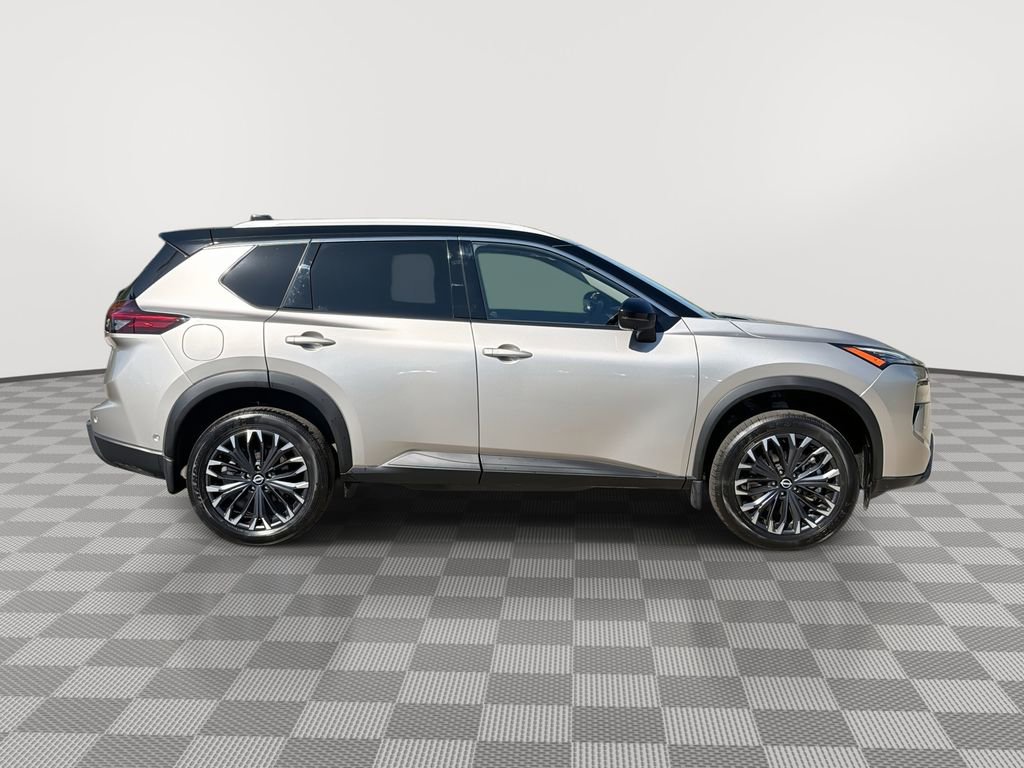 Certified 2025 Nissan Rogue SL w/ Tech Package AWD/4WD image 12
