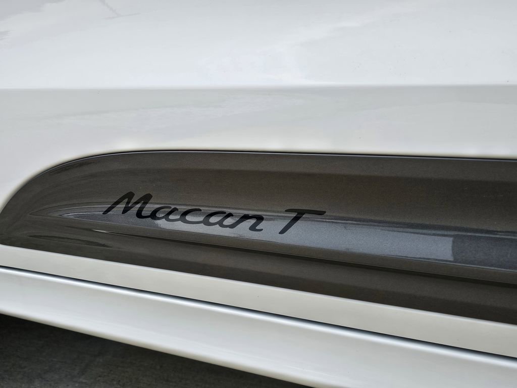 New 2025 Porsche Macan Turbo image 39