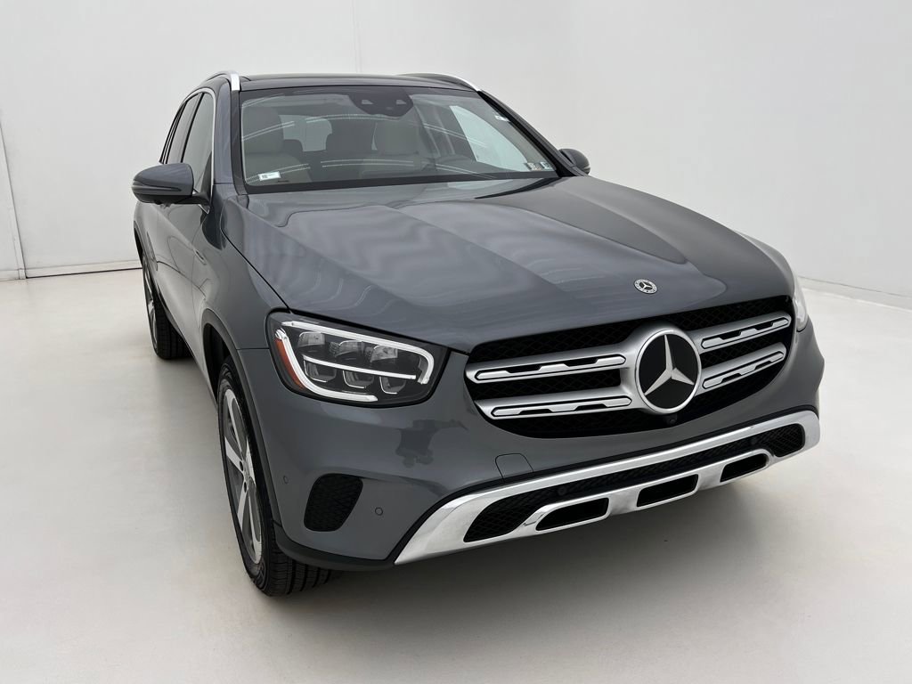 Used 2021 Mercedes-Benz GLC 300 4MATIC image 3