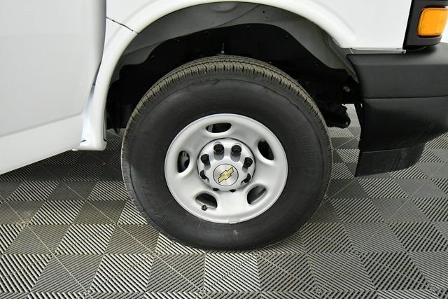 New 2025 Chevrolet Express 3500 Extended w/ Driver Convenience Package image 17