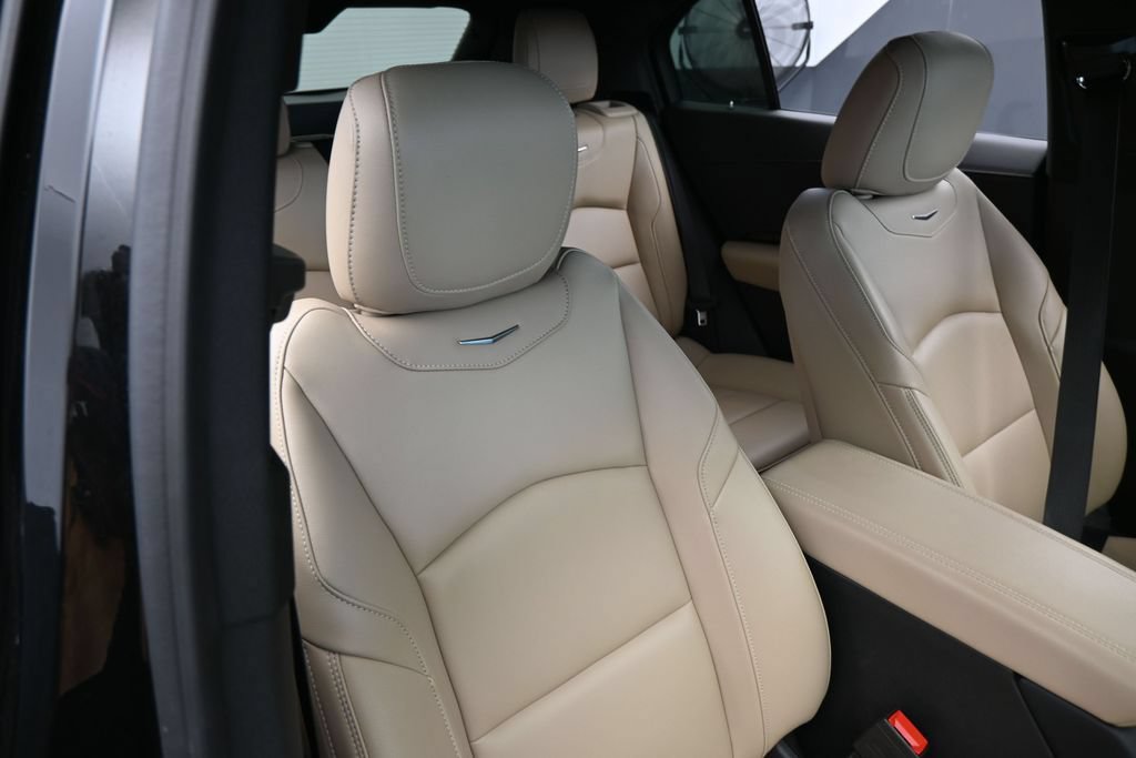 Used 2024 Cadillac XT4 Luxury FWD image 44