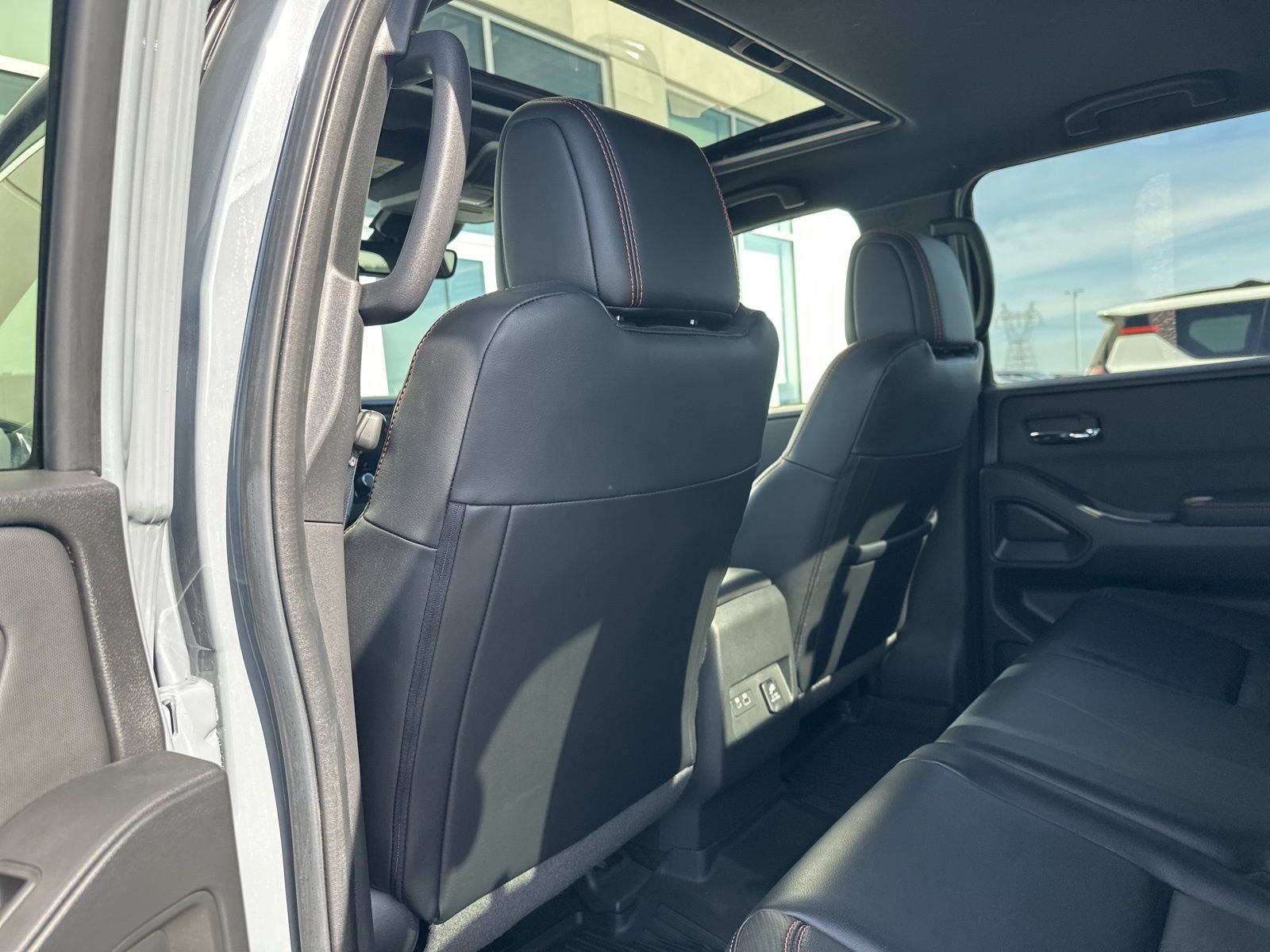 Used 2024 Nissan Frontier PRO-4X w/ Pro Premium Package AWD/4WD image 19