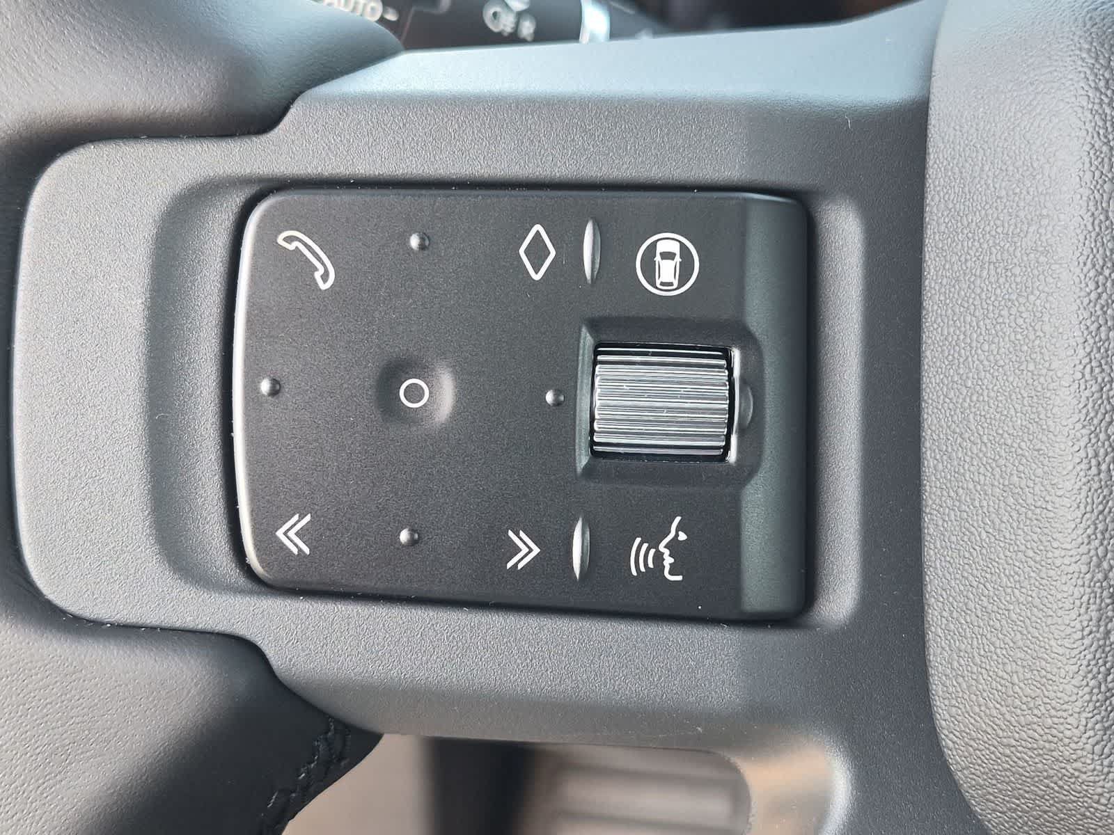 New 2026 Land Rover Defender 110 X-Dynamic SE AWD/4WD image 18