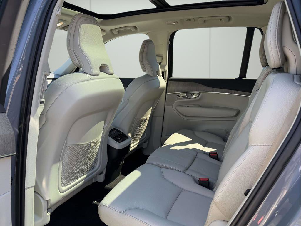 Used 2023 Volvo XC90 B6 Plus AWD/4WD image 14