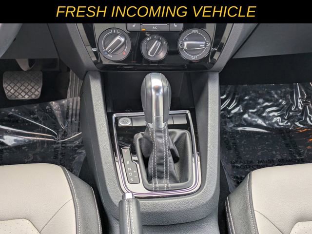 Used 2016 Volkswagen Jetta Sport image 16