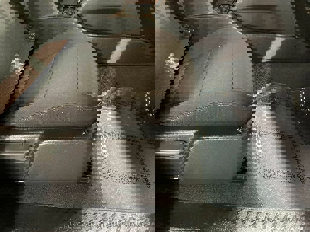 Used 2023 Chevrolet Colorado Trail Boss w/ Technology Package image 18