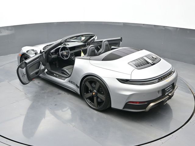 Certified 2026 Porsche 911 GTS image 28