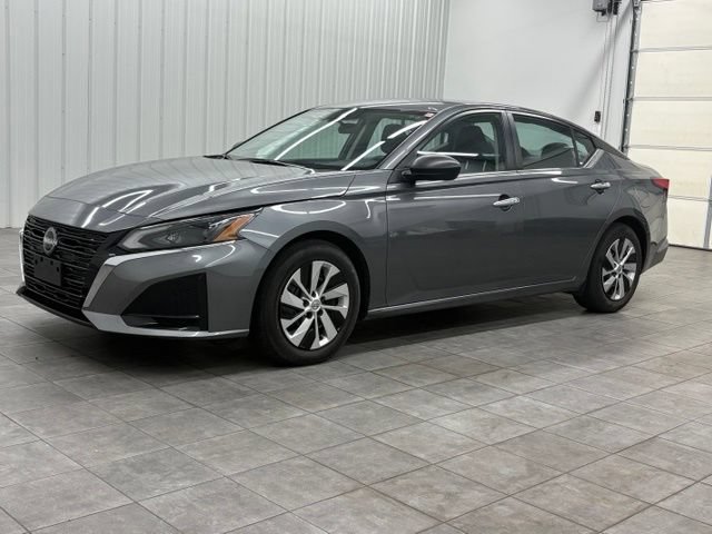 Used 2024 Nissan Altima 2.5 S FWD image 5