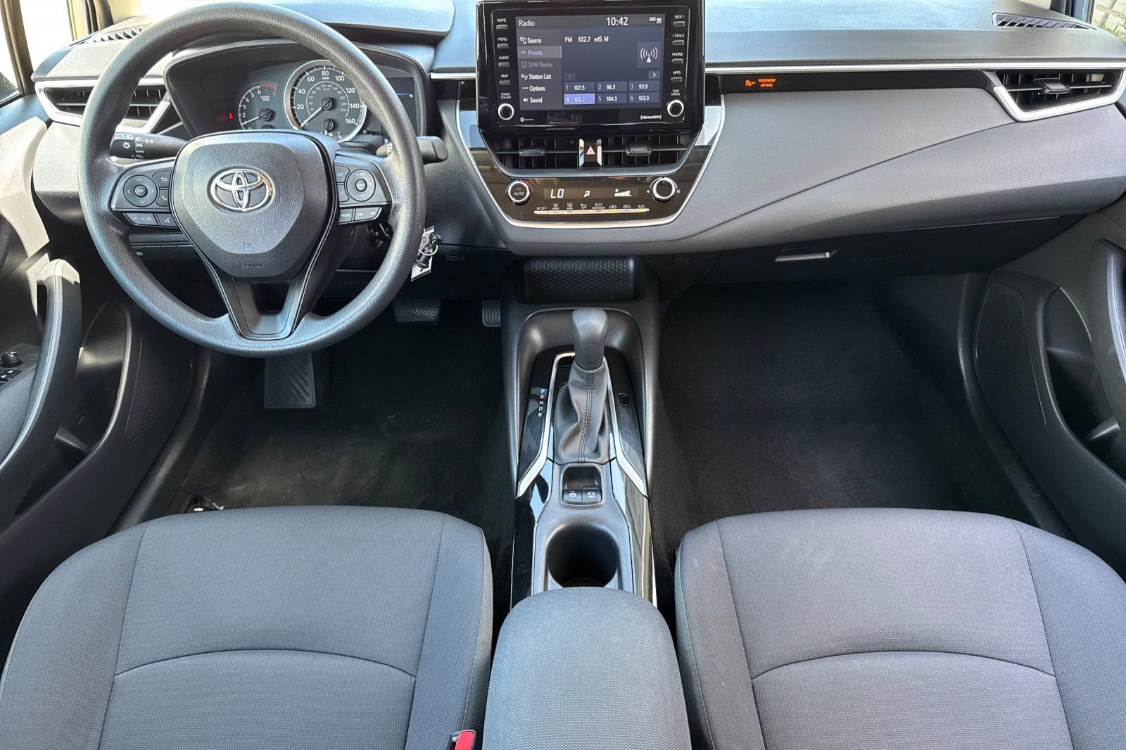 Used 2022 Toyota Corolla LE image 12