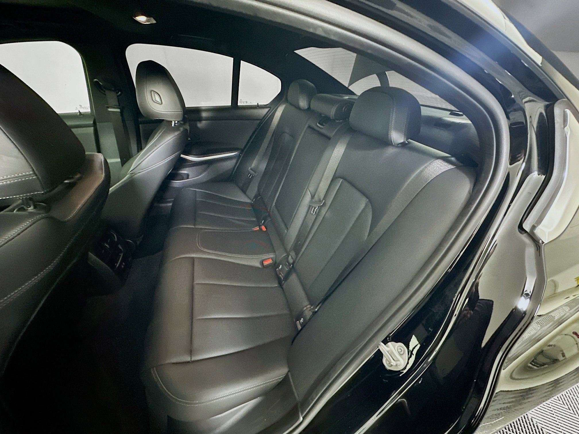 Used 2025 BMW 330i xDrive Sedan image 28