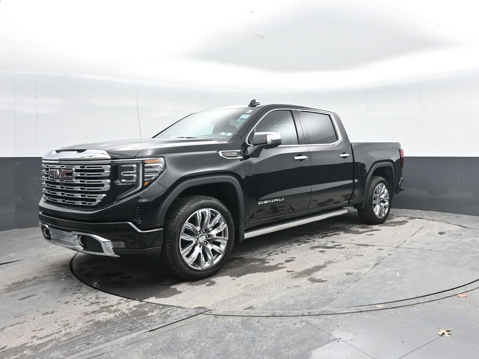 New 2026 GMC Sierra 1500 Denali w/ Denali Reserve Package image 4