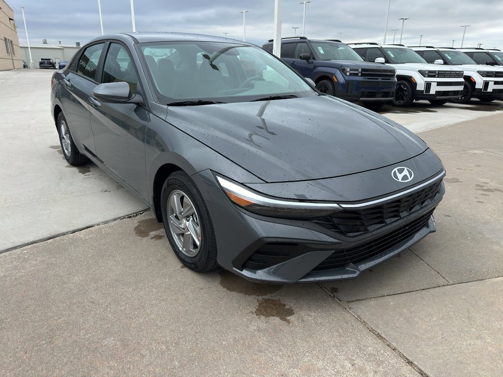 New 2026 Hyundai Elantra SE FWD image 8