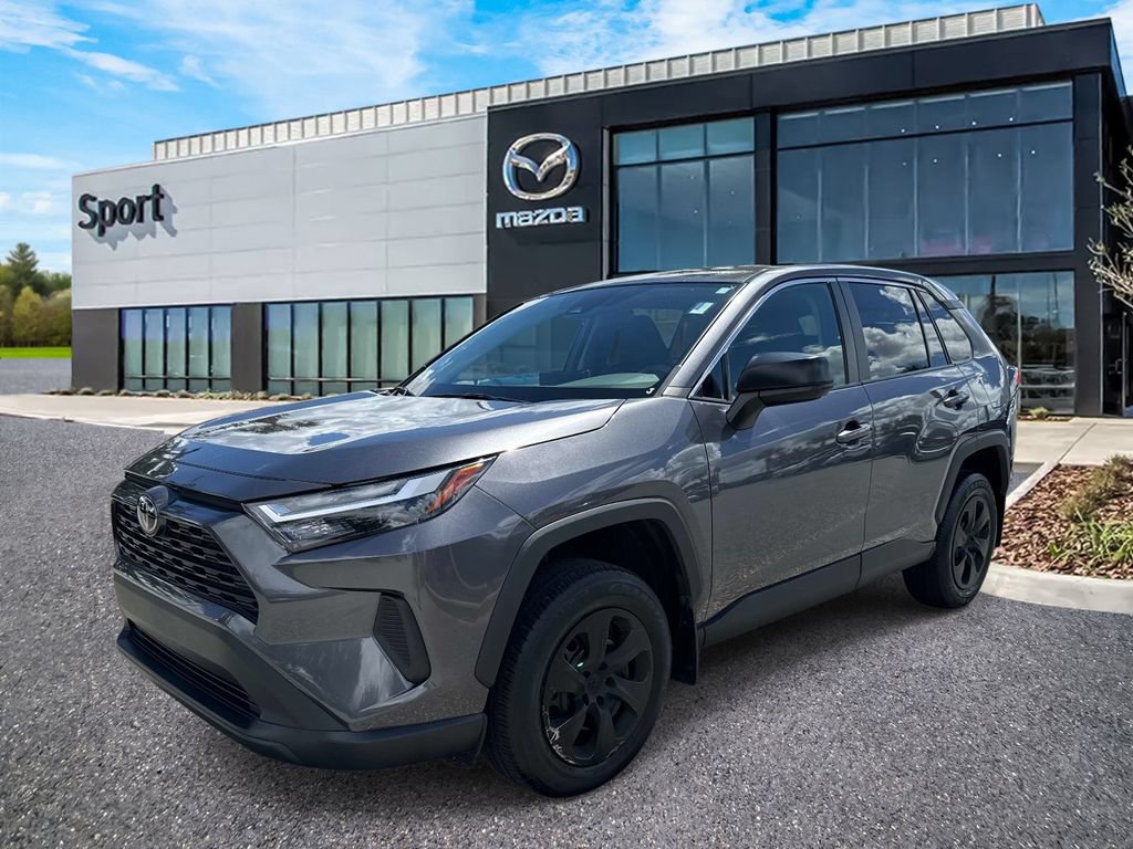 Used 2024 Toyota RAV4 LE FWD image 8
