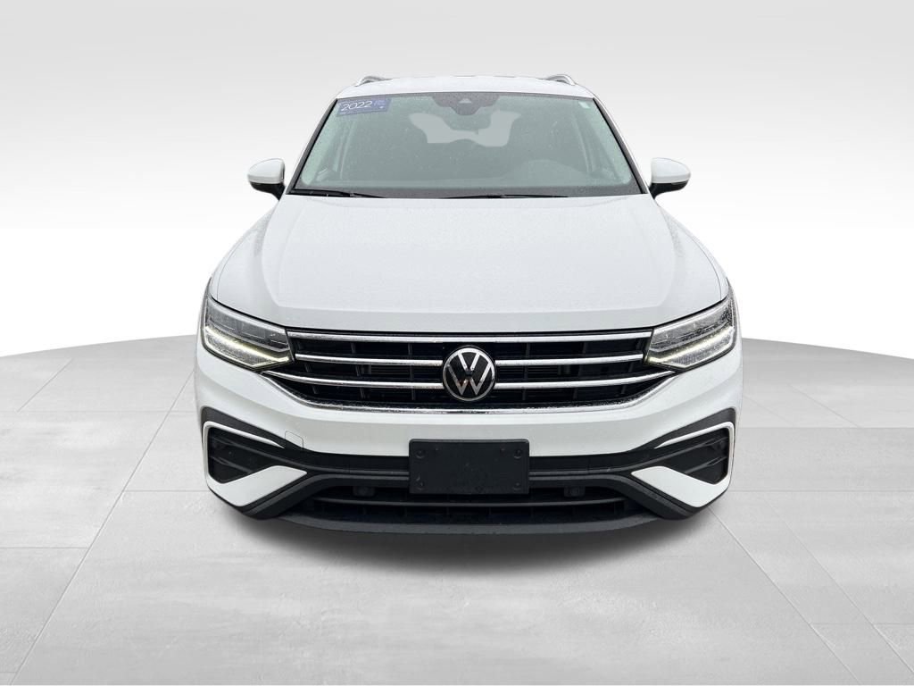 Used 2022 Volkswagen Tiguan SE image 3