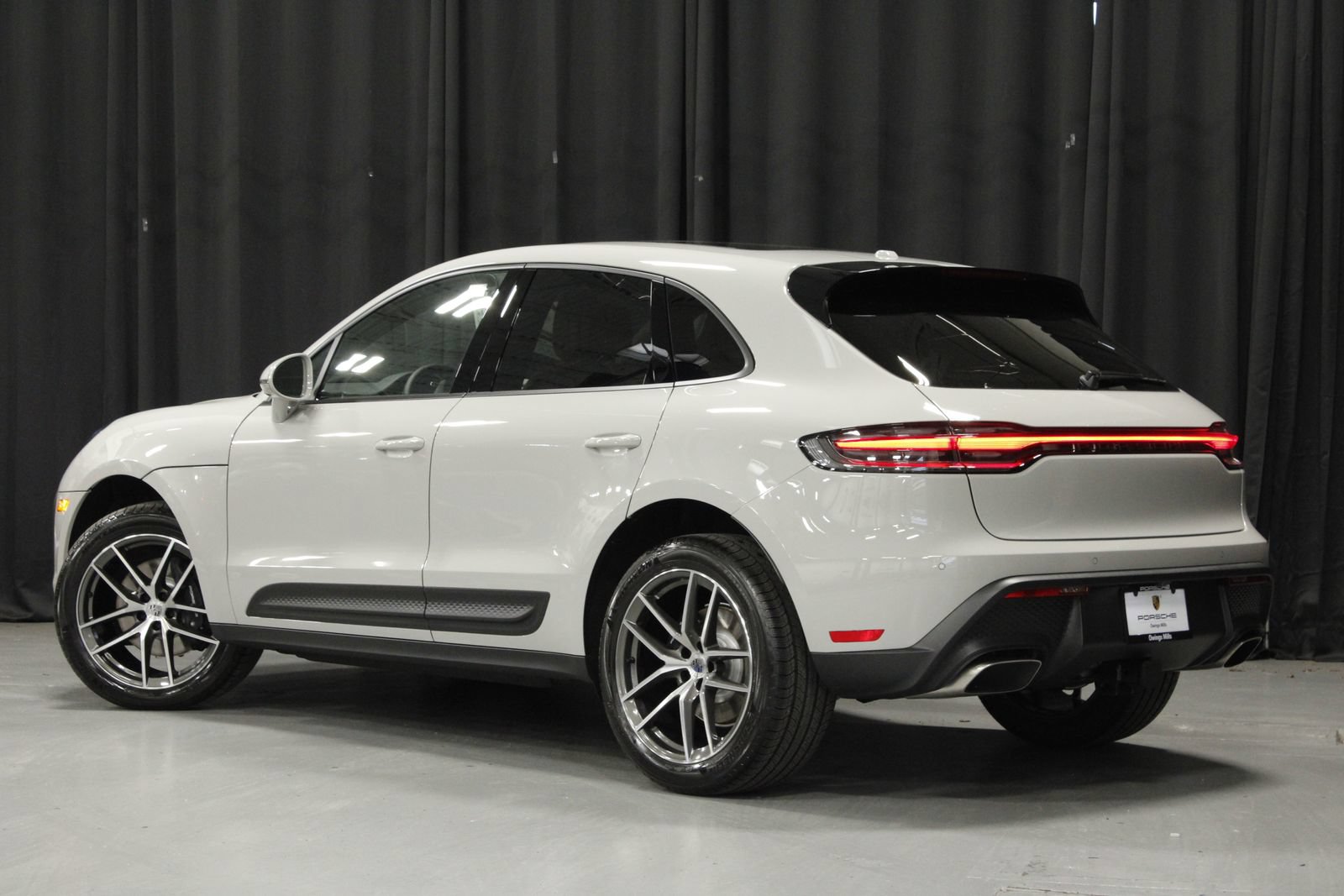 New 2026 Porsche Macan AWD/4WD image 3