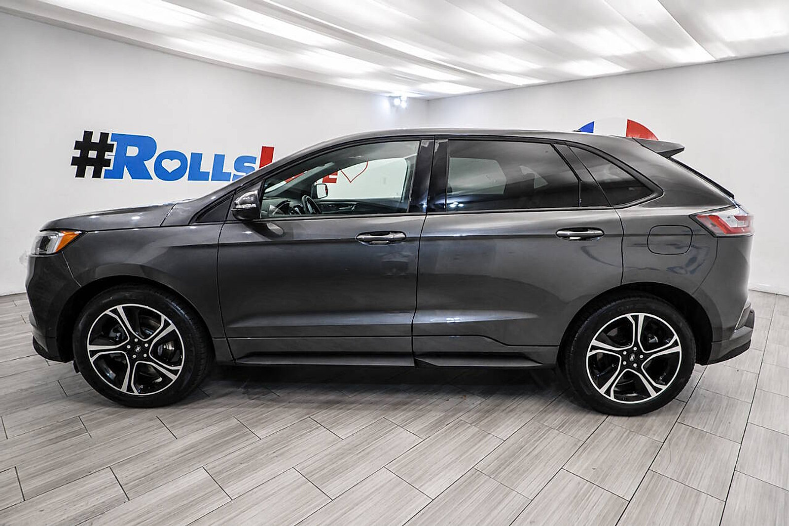 Used 2020 Ford Edge ST w/ Equipment Group 401A AWD/4WD image 2